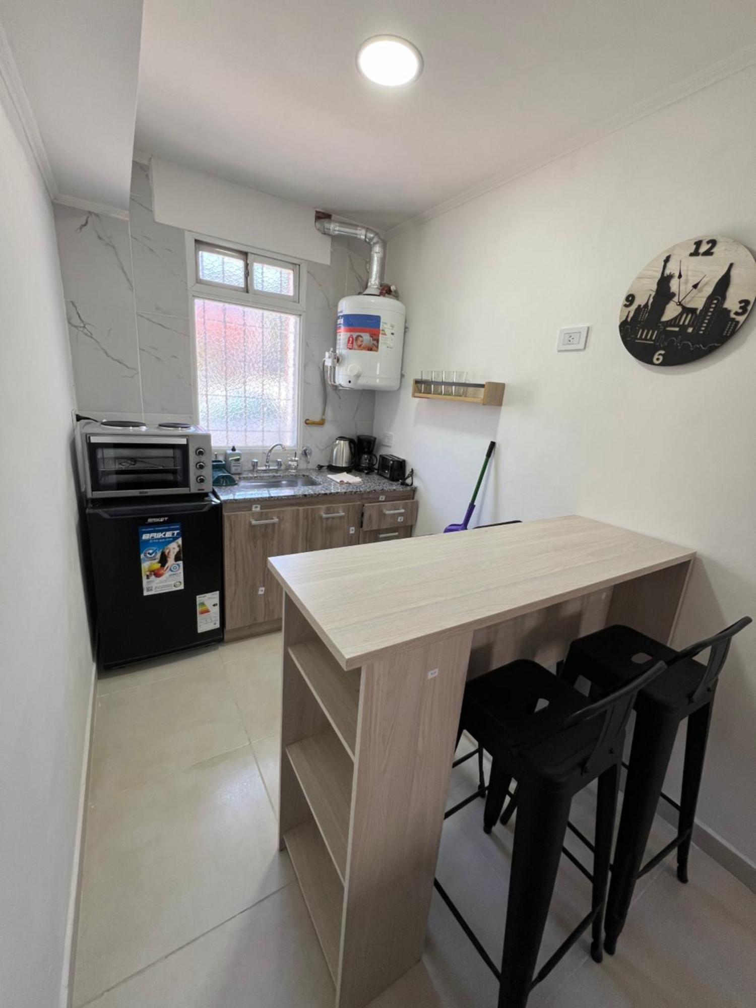 Departamentos Del Centro De Roca Apartment